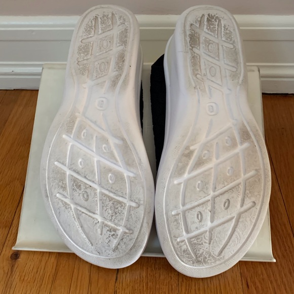 Bzees Secret Open Toe Wedge - Picture 7 of 9